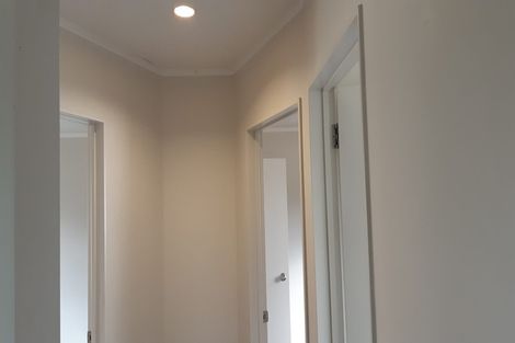Photo of property in 28 Miriam Corban Heights, Henderson, Auckland, 0612
