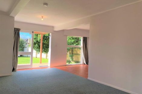 Photo of property in 42 Durham Street, Te Atatu Peninsula, Auckland, 0610