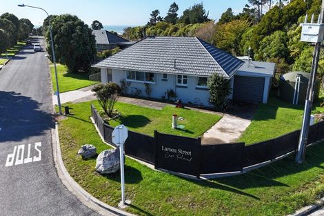 Photo of property in 2 Larsen Street, Cape Foulwind, Westport, 7892
