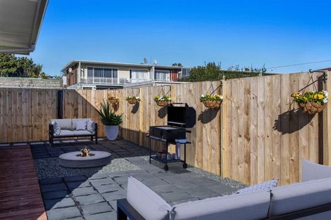 Photo of property in 1a Hikurangi Street, Te Atatu Peninsula, Auckland, 0610