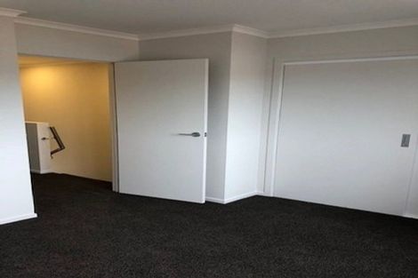 Photo of property in 2/9 Marlene Avenue, Te Atatu South, Auckland, 0610
