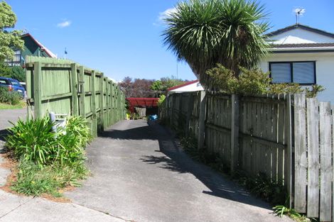 Photo of property in 1/19 Exeter Place, Unsworth Heights, Auckland, 0632