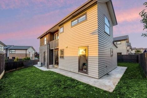 Photo of property in 18 Hirimate Place, Flat Bush, Auckland, 2019
