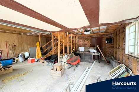 Photo of property in 86 Tawa Road, Kumeu, 0891