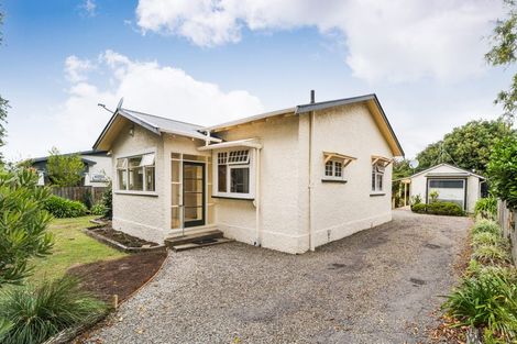 Photo of property in 7 Rangitane Street, Palmerston North, 4414
