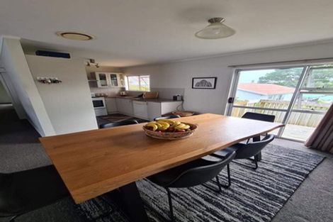 Photo of property in 23 Luckens Road, West Harbour, Auckland, 0618