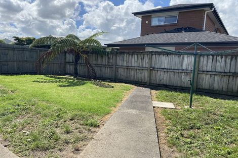 Photo of property in 12 Edwards Avenue, Henderson, Auckland, 0610