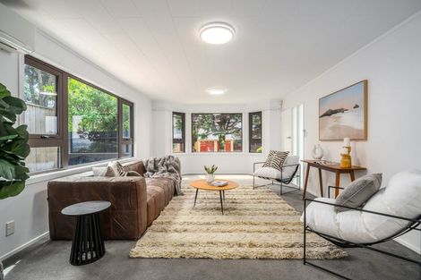 Photo of property in 28 Greyfriars Crescent, Tawa, Wellington, 5028