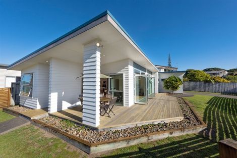 Photo of property in 2 Oceanair Drive, Pauanui, Hikuai, 3579