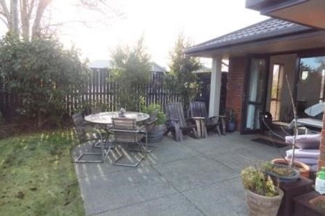 Photo of property in 2 Ross Place, Northwood, Christchurch, 8051
