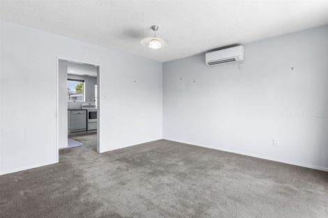 Photo of property in 15 Chipping Lane, Redwood, Christchurch, 8051