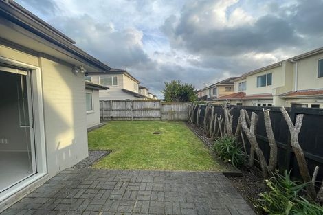 Photo of property in 3 Lorenzo Way, Flat Bush, Auckland, 2016