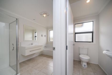 Photo of property in 7 The Oaks, Awapuni, Palmerston North, 4412