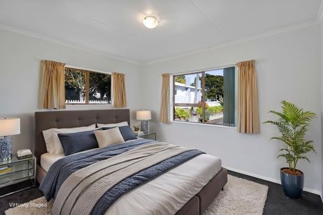 Photo of property in 2/43 Mangorei Road, Strandon, New Plymouth, 4312