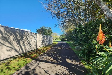Photo of property in 118b Wairau Road, Oakura, 4314
