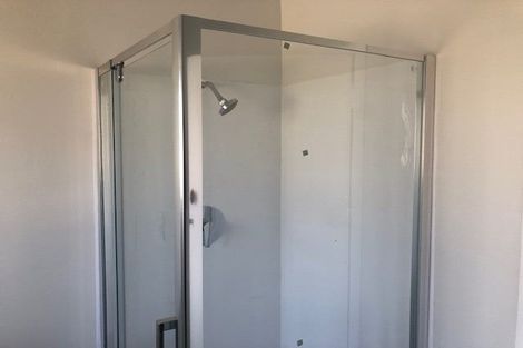 Photo of property in 20 Saint Leonards Road, Kelston, Auckland, 0602