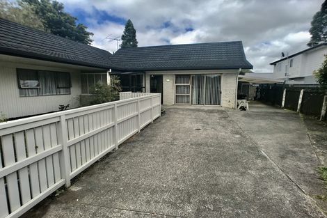 Photo of property in 2/12 Grove Road, Papakura, 2110