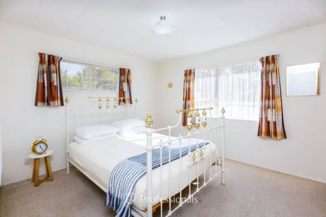 Photo of property in 17 Beryl Grove, Birchville, Upper Hutt, 5018