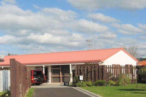 Photo of property in 10 Mackie Place, Papamoa Beach, Papamoa, 3118