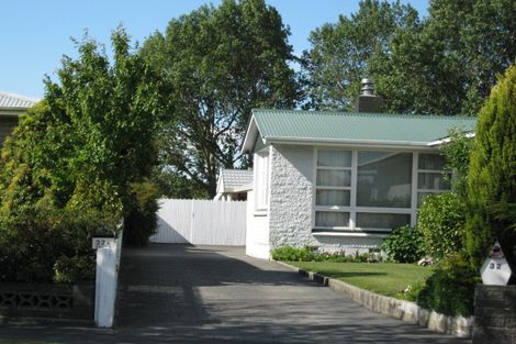 Photo of property in 32 Woodbury Street, Avonhead, Christchurch, 8042