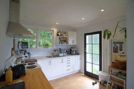 Photo of property in 113a Newlands Road, Newlands, Wellington, 6037