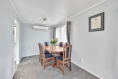 Photo of property in 64 West Harbour Drive, West Harbour, Auckland, 0618