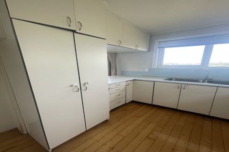 Photo of property in 12 Fitzpatrick Street, Newlands, Wellington, 6037