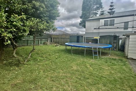 Photo of property in 2/12 Grove Road, Papakura, 2110