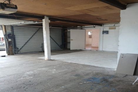 Photo of property in 15 Kopara Place, Clendon Park, Auckland, 2103