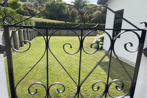 Photo of property in 14 Lakeview Terrace, Taradale, Napier, 4112