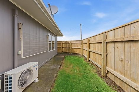 Photo of property in 209 Seaview Road, Marfell, New Plymouth, 4310