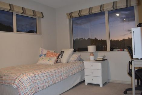 Photo of property in 85 Laurel Oak Drive, Schnapper Rock, Auckland, 0632