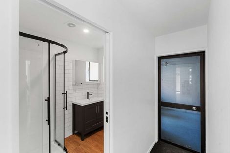 Photo of property in 33 Middleton Road, Upper Riccarton, Christchurch, 8041