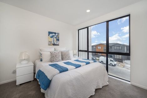 Photo of property in 5a Frontier Lane, Flat Bush, Auckland, 2019