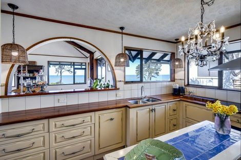 Photo of property in 74 Le Quesne Road, Bay View, Napier, 4104