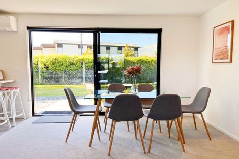 Photo of property in 2 Cleland Close, Wanaka, 9382