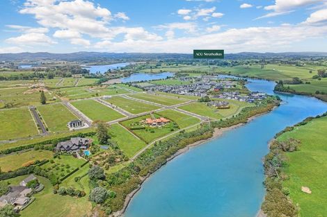 Photo of property in 35 Hayfield Way, Karaka, Papakura, 2113