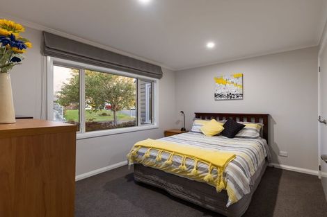 Photo of property in 3 Silicon Way, Fitzherbert, Palmerston North, 4410