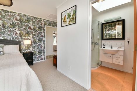 Photo of property in 18 Tamatea Drive, Snells Beach, 0920