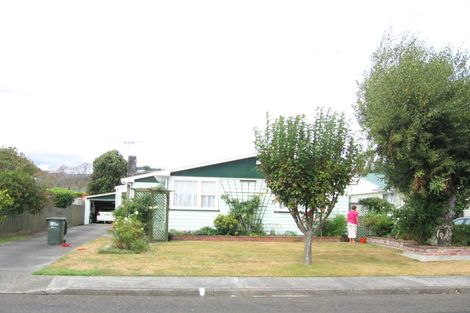 Photo of property in 8 Matuku Street, Heretaunga, Upper Hutt, 5018