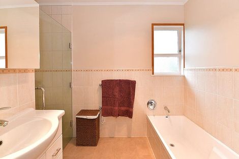 Photo of property in 12 Nelson Street, Helensville, 0800