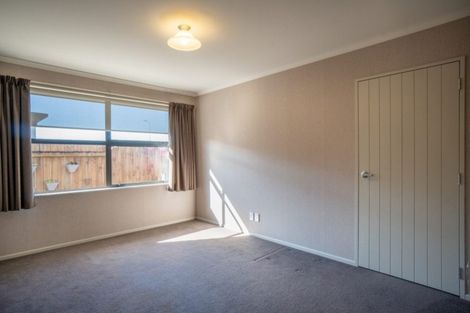 Photo of property in 11 Geneva Terrace, Kelvin Grove, Palmerston North, 4414