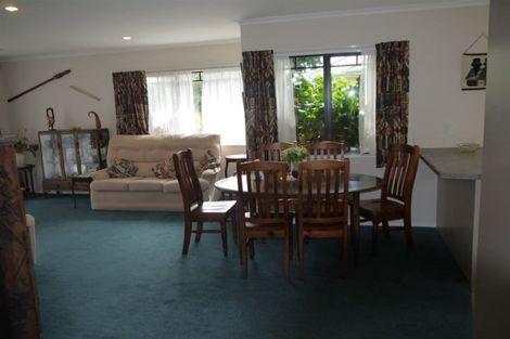Photo of property in 7 Oakwood Place, Pukekohe, 2120
