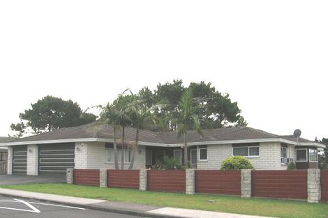 Photo of property in 63 Granville Drive, Massey, Auckland, 0614