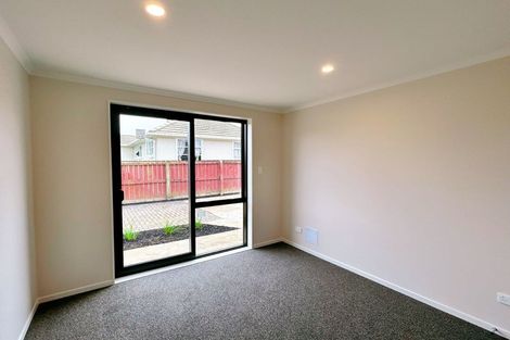 Photo of property in 56u2 Paul Crescent, Fairfield, Hamilton, 3214