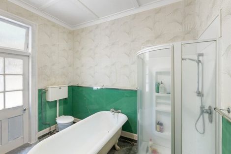 Photo of property in 353 Devon Street West, Lynmouth, New Plymouth, 4310