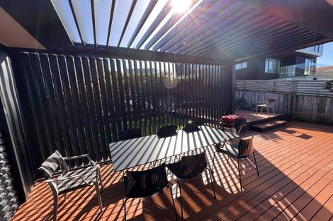 Photo of property in 1/5 Gulf View Road, Murrays Bay, Auckland, 0630