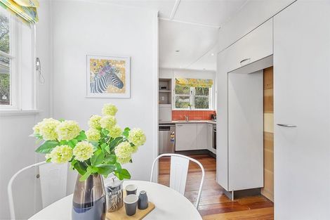 Photo of property in 11 Warwick Street, Wilton, Wellington, 6012