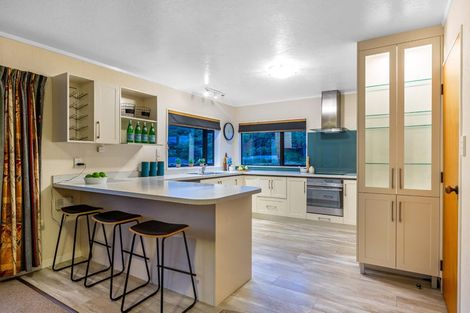 Photo of property in 17 Shackle Lane, Whitby, Porirua, 5024