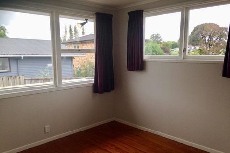 Photo of property in 323 Pakuranga Road, Pakuranga Heights, Auckland, 2010